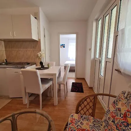 Seline/paklenica Riviera 35778 شقة