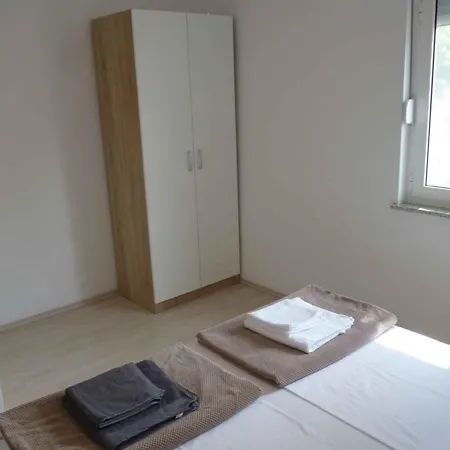 Seline/paklenica Riviera 35778 شقة سيلين